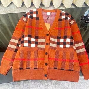 Burberry Women's Plaid Cardigan in Brown and Red